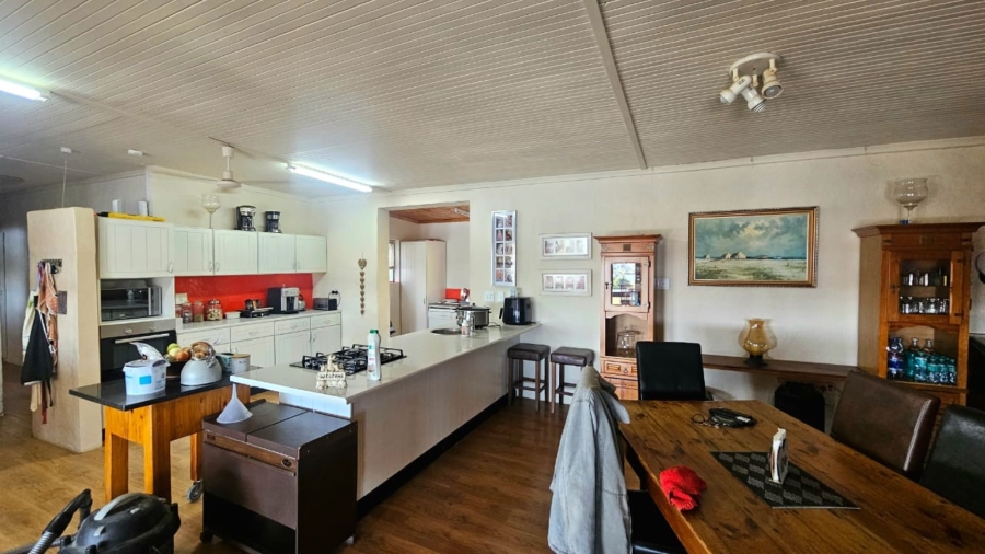 6 Bedroom Property for Sale in Malgas Western Cape